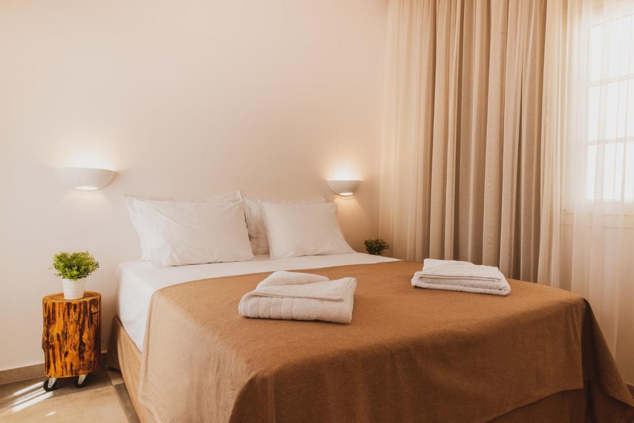 To Rantevou Tis Alykis Rooms & Apartments Kímolosz Kültér fotó