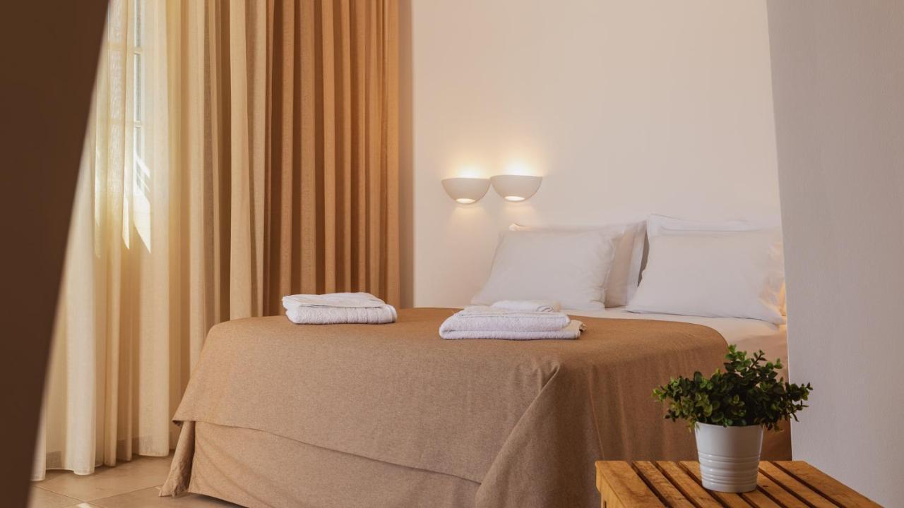 To Rantevou Tis Alykis Rooms & Apartments Kímolosz Kültér fotó