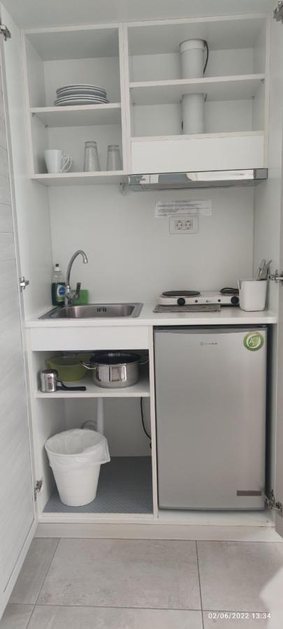 To Rantevou Tis Alykis Rooms & Apartments Kímolosz Kültér fotó